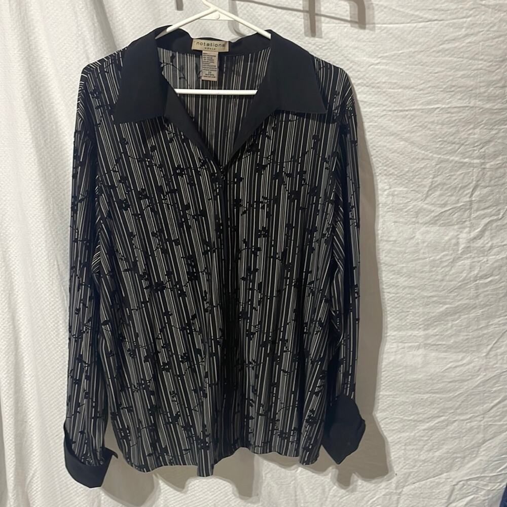 Notations 2x black shimmer collared front zip black silver burn out top euc